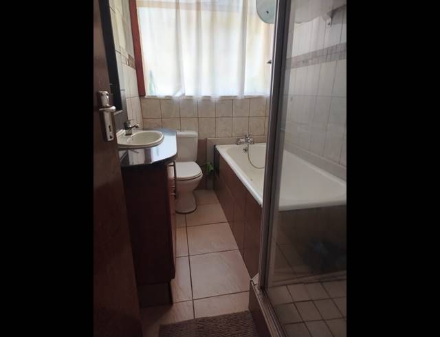 3 BEDROOM APARTMENT FOR SALE IN LENNOXTON